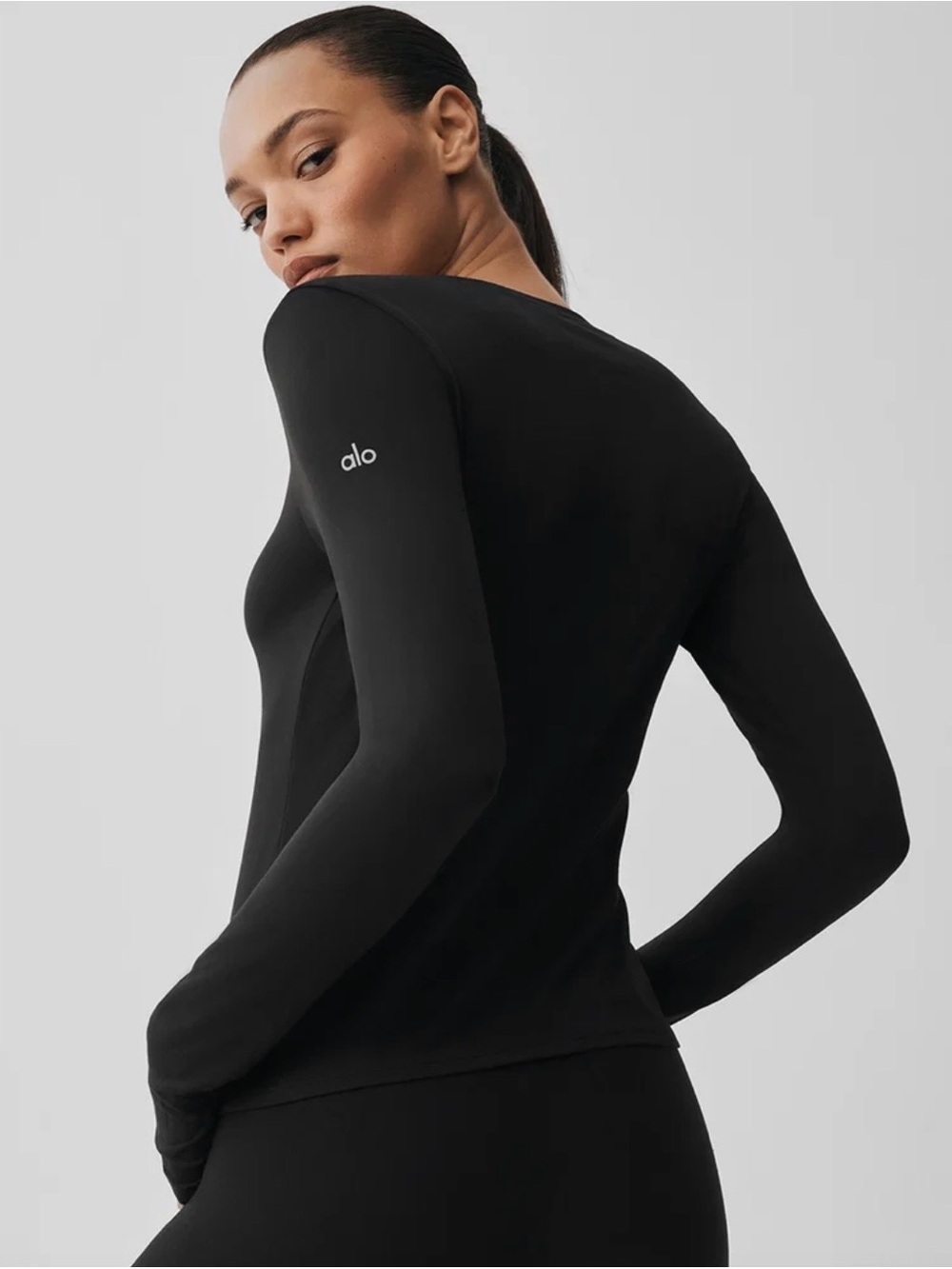 ALO Yoga alosoft finesse Slim Fit Long Sleeve Top — Black small
